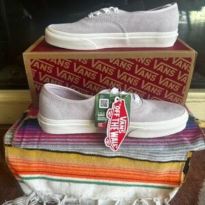 Vans Authentic Pig Suede Orchid Ice Size 5.5 men 7.0 men